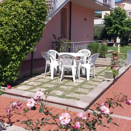 Апартаменты Casa Magnolia: Indipendente Con Giardino Кастильоне-дель-Лаго