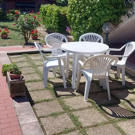Апартаменты Casa Magnolia: Indipendente Con Giardino *